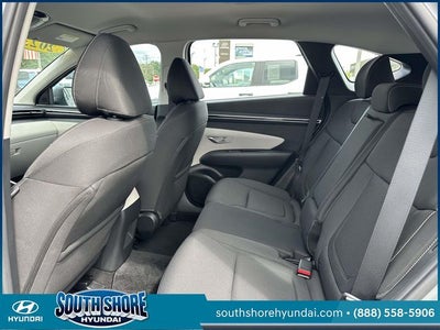 2023 Hyundai TUCSON SE