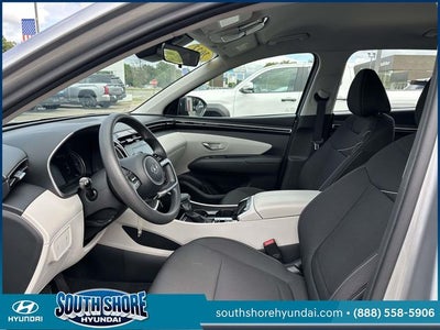 2023 Hyundai TUCSON SE