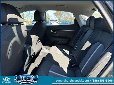 2022 Hyundai SONATA SE