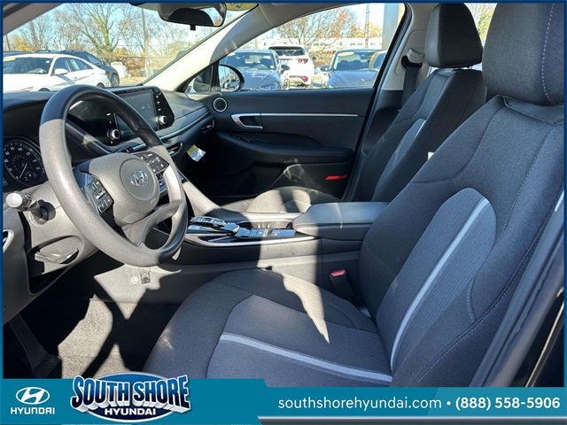 2022 Hyundai SONATA SE