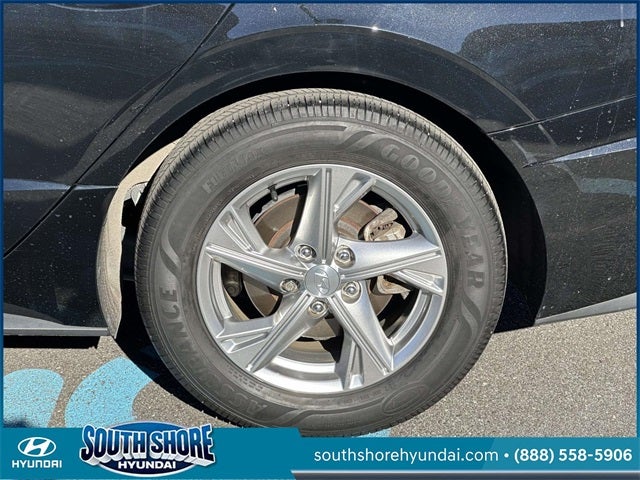 2022 Hyundai SONATA SE