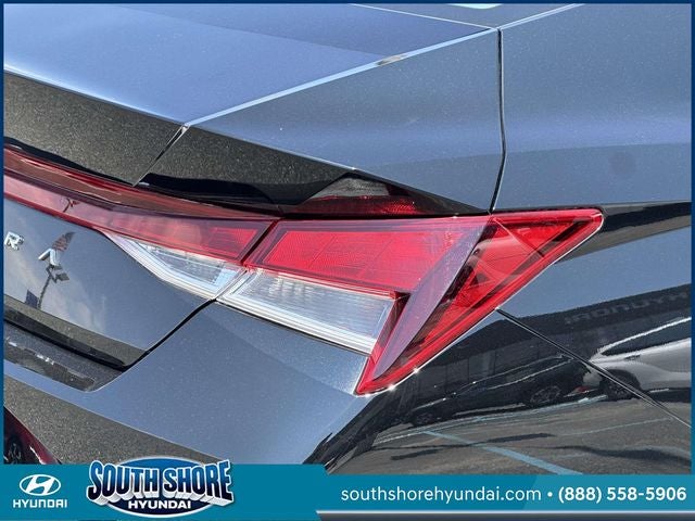 2023 Hyundai ELANTRA SE
