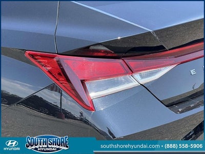 2023 Hyundai ELANTRA SE