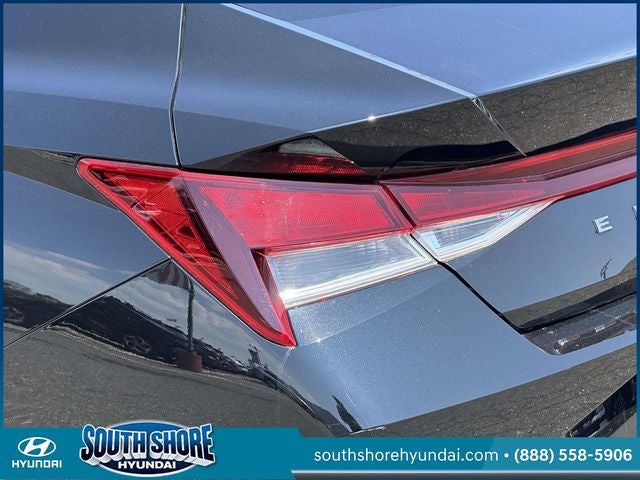 2023 Hyundai ELANTRA SE