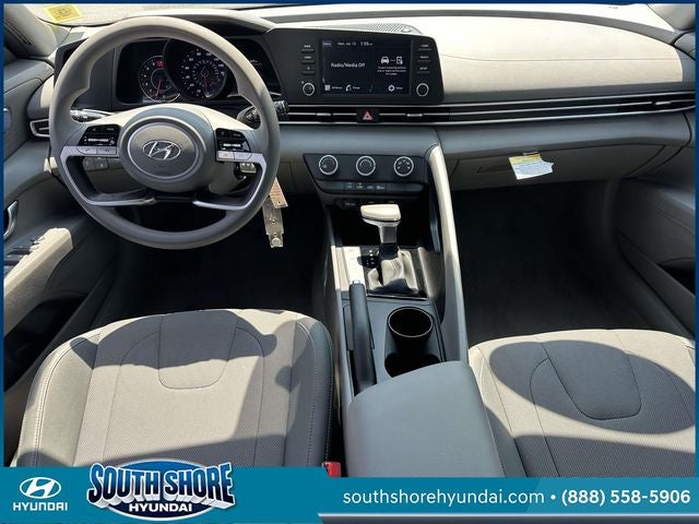 2023 Hyundai ELANTRA SE