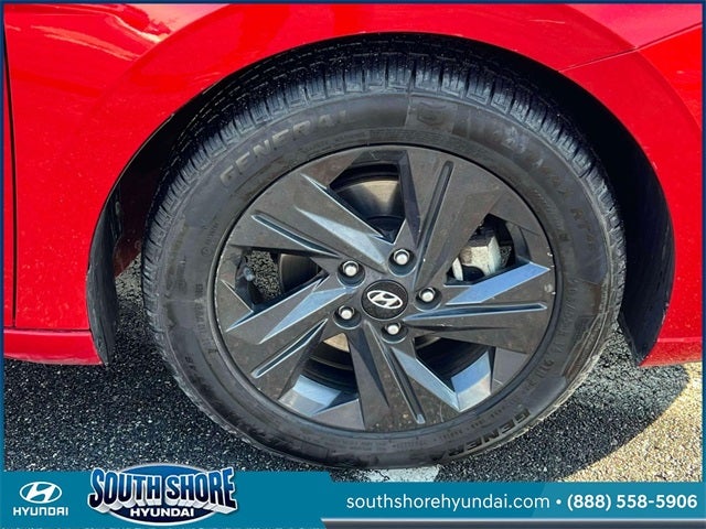 2022 Hyundai ELANTRA SEL