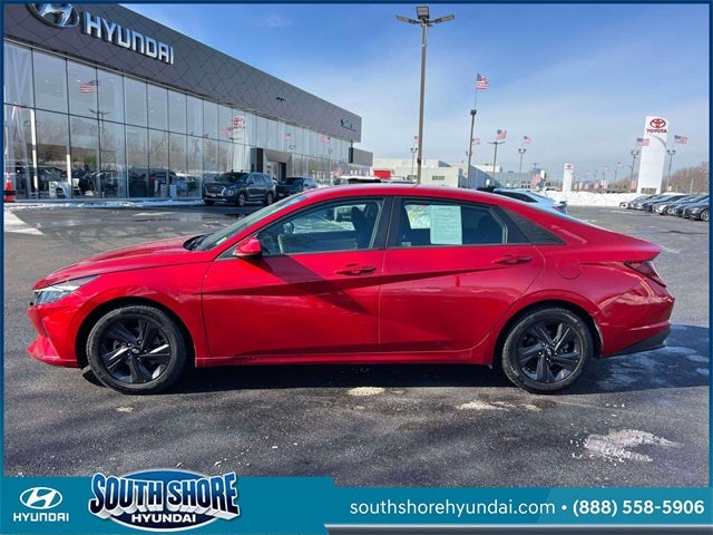 2022 Hyundai ELANTRA SEL