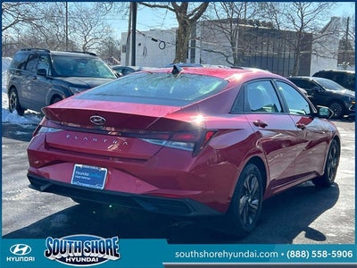 2022 Hyundai ELANTRA SEL