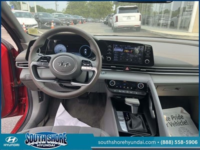 2022 Hyundai ELANTRA SEL