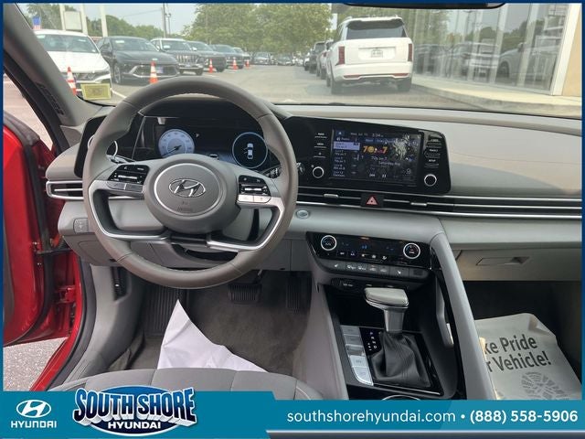 2022 Hyundai ELANTRA SEL