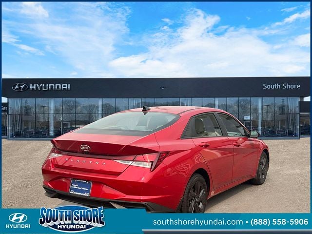 2022 Hyundai ELANTRA SEL