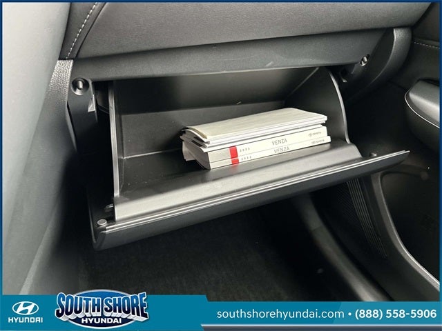 2023 Toyota Venza LE