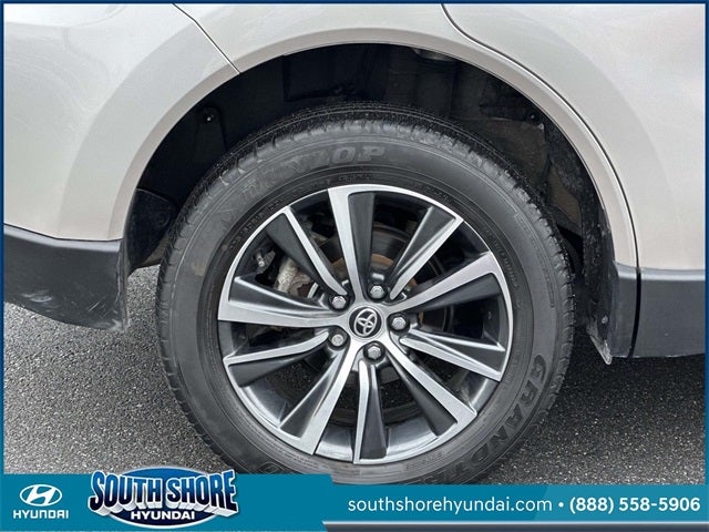 2023 Toyota Venza LE