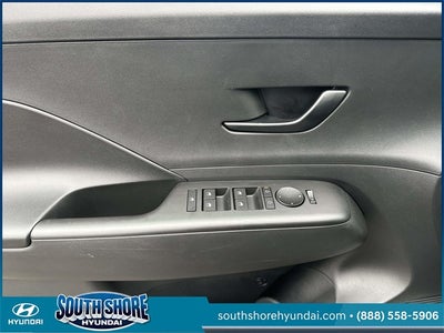 2025 Hyundai KONA SE