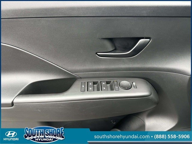 2025 Hyundai KONA SE