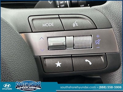 2025 Hyundai KONA SE