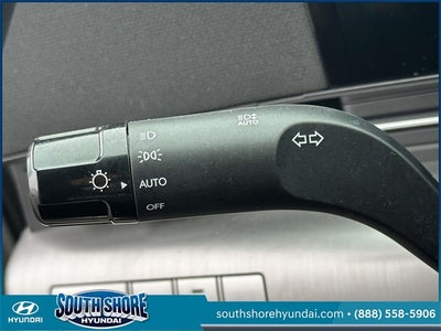 2025 Hyundai KONA SE