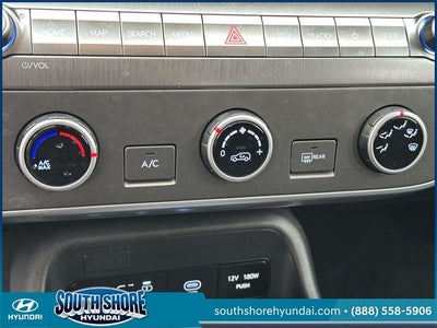 2025 Hyundai KONA SE