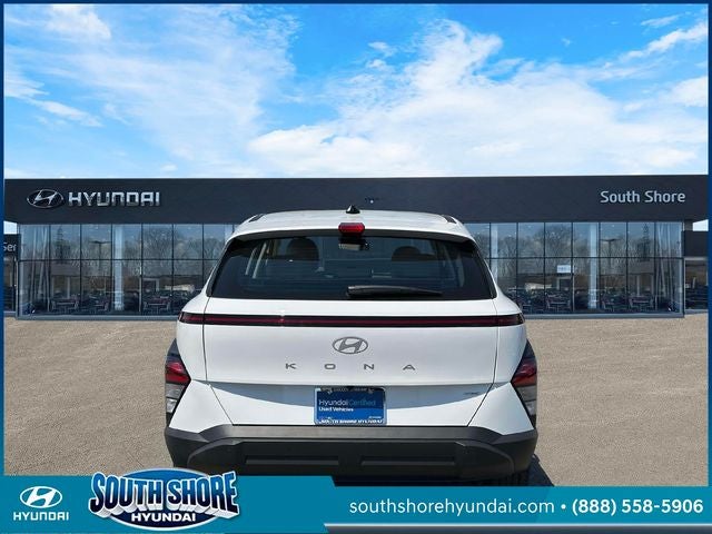 2026 Hyundai KONA SE