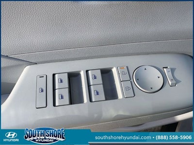 2024 Hyundai KONA SE