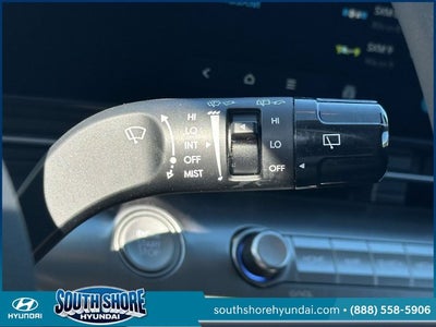 2024 Hyundai KONA SE