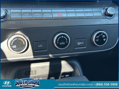 2024 Hyundai KONA SE