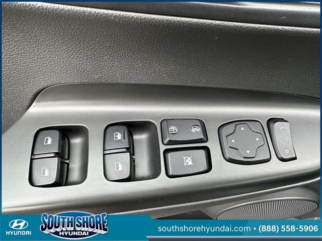 2022 Hyundai KONA SE