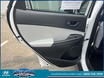 2023 Hyundai KONA SEL