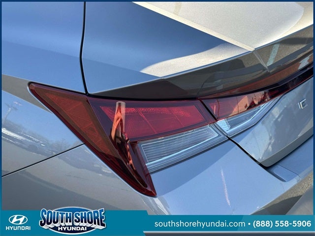 2021 Hyundai ELANTRA SE