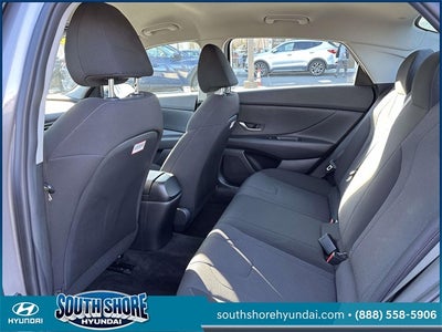 2021 Hyundai ELANTRA SE