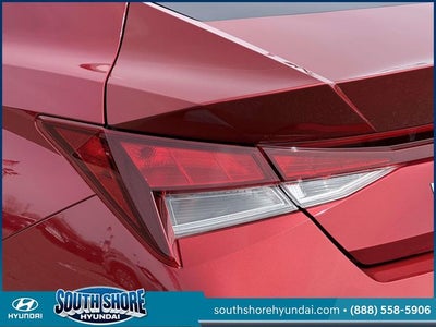 2025 Hyundai ELANTRA SE