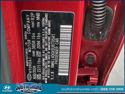 2025 Hyundai ELANTRA SE