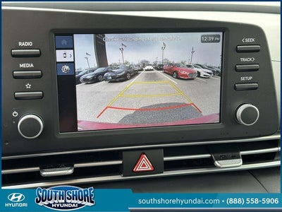 2025 Hyundai ELANTRA SE