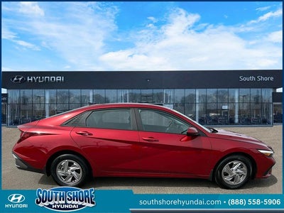 2025 Hyundai ELANTRA SE