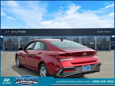 2025 Hyundai ELANTRA SE