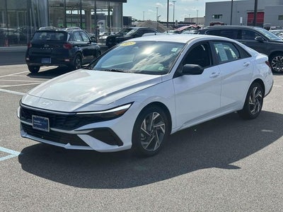 2025 Hyundai ELANTRA SEL Sport