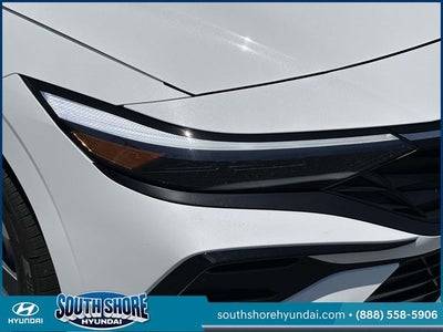2025 Hyundai ELANTRA Limited