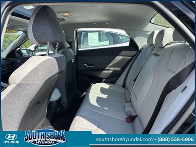 2025 Hyundai ELANTRA Limited