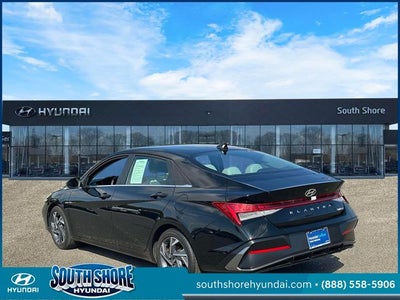 2025 Hyundai ELANTRA Limited