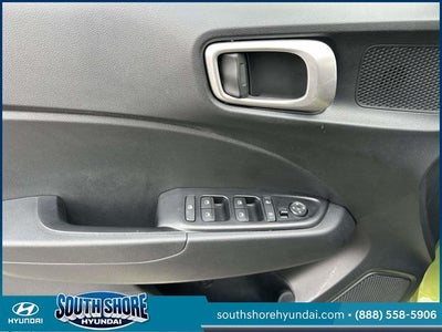 2022 Hyundai VENUE SEL