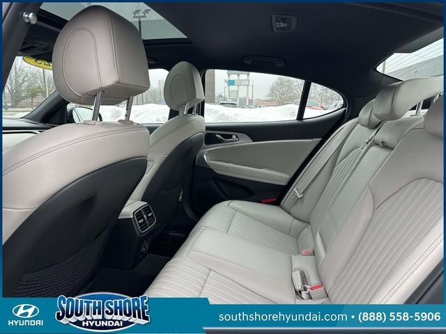 2023 Genesis G70 2.0T